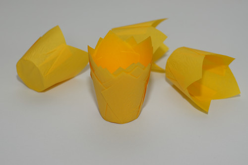 картинка Форма бумажная Тюльпан желтая 50*80 мм от магазина Компания+