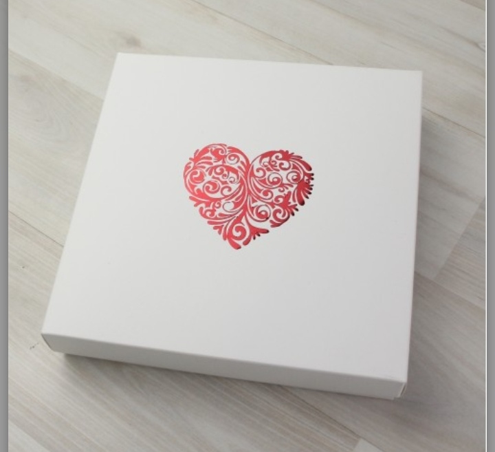 картинка Коробка для конфет "Сердце" 9 конф от магазина Компания+