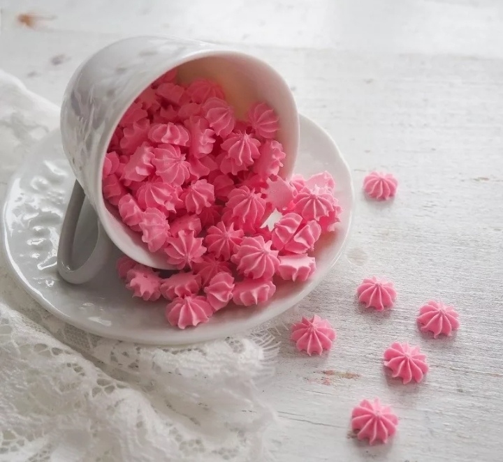 картинка Фигурка сахарная Мини безе (розовые) 30 гр от магазина Компания+