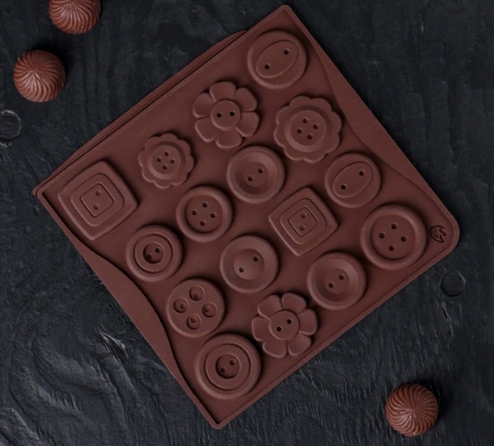 картинка Форма для шоколада "Микс пуговиц" , 16 ячеек. от магазина Компания+