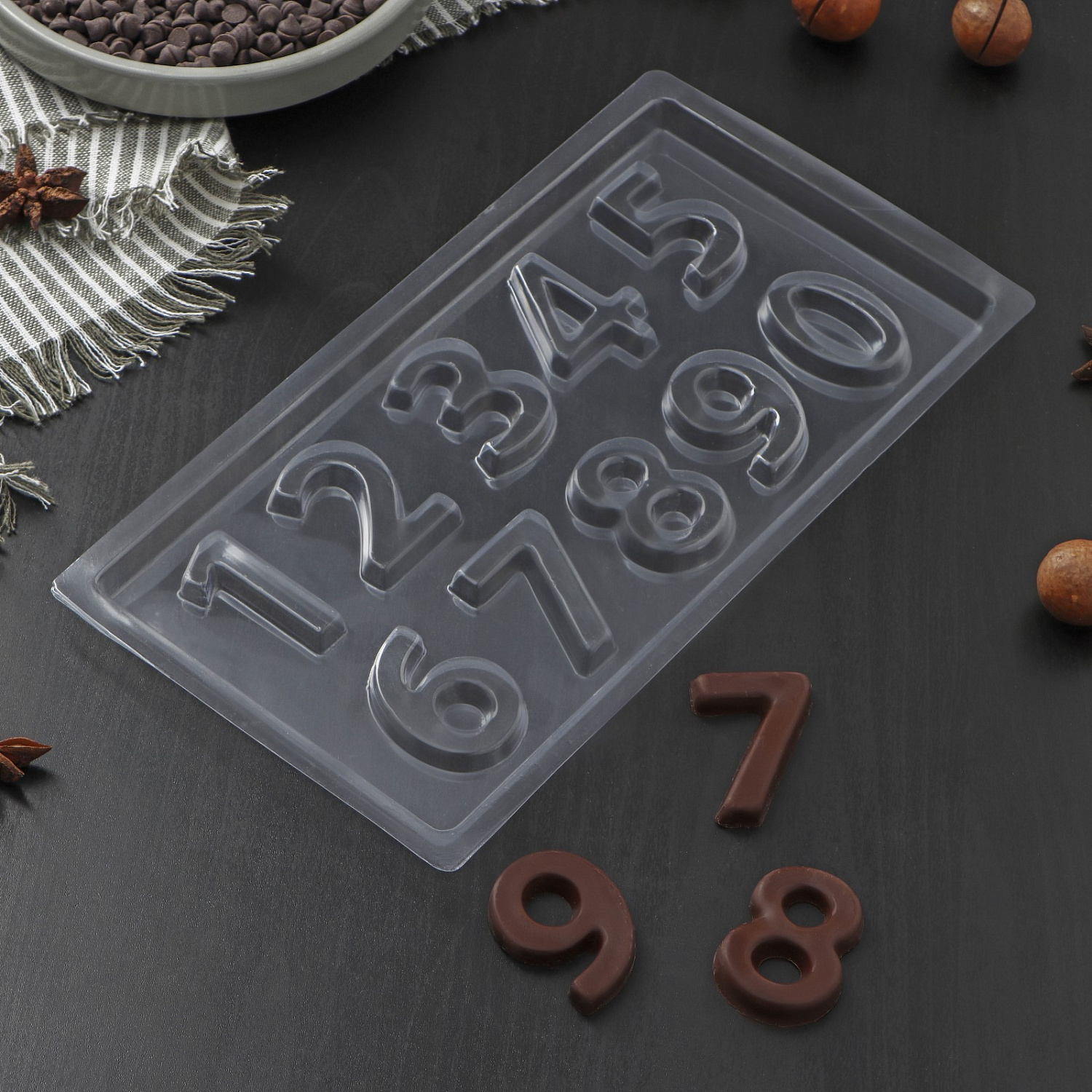 картинка Форма пластиковая для шоколада «Цифры», 10 ячеек, 22×11 см от магазина Компания+